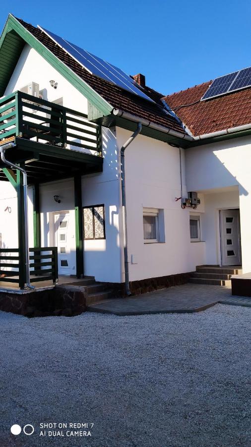 Bamboo Apartman Siófok Eksteriør billede