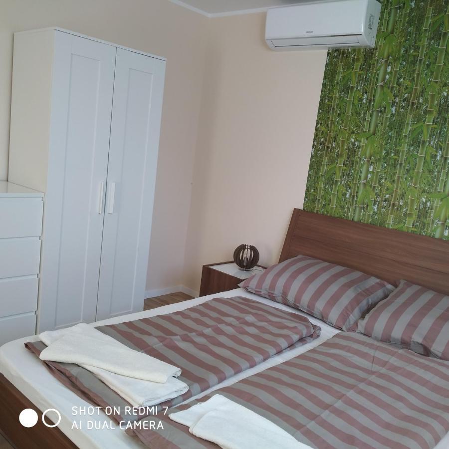 Bamboo Apartman Siófok Eksteriør billede